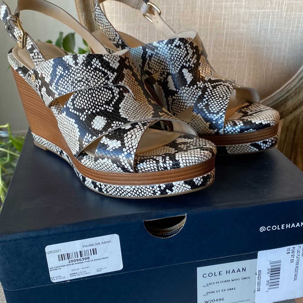 COLE HAAN Laci Platform Wedge Sandal - Picture 2 of 9